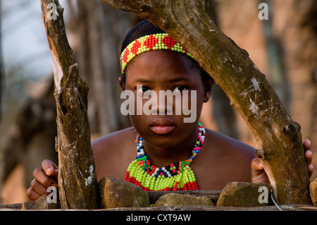 Zulu Mädchen, Porträt, Film-Set von Shakazulu, Shakaland, KwaZulu-Natal, Südafrika, Afrika Stockfoto