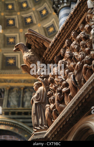Kanzel von Nicola Pisano, der Dom von Siena oder der Kathedrale Santa Maria Assunta, Siena, Toskana, Italien, Europa Stockfoto