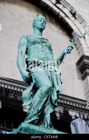 Statue vor das Königliche Museum der schönen Künste von Belgien Stockfoto