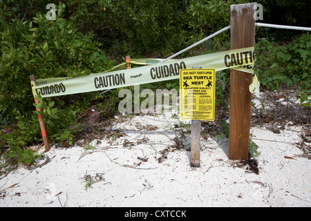 Sea Turtle Nest mit Warnschild abgesperrt Dry Tortugas Florida Keys Usa Stockfoto