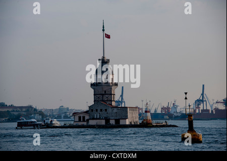 Kız Kulesi Leuchtturm mit den Jungfernturm in der Bosporus-Istanbul-Türkei Stockfoto