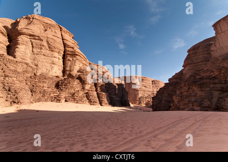 Wadi Rum Glühen in der Morgensonne, Jordanien Stockfoto