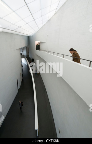 Innere des Kiasma Museum für zeitgenössische Kunst in Helsinki Finnland Stockfoto