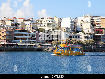 Halb-u-Boot-Tourist Kreuzfahrtschiff in Agios Nikolaos Hafen Kreta Griechenland Stockfoto