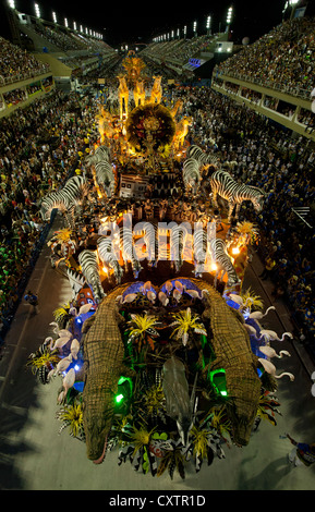 Krokodil schweben Karneval Rio de Janeiro Brasilien Stockfoto