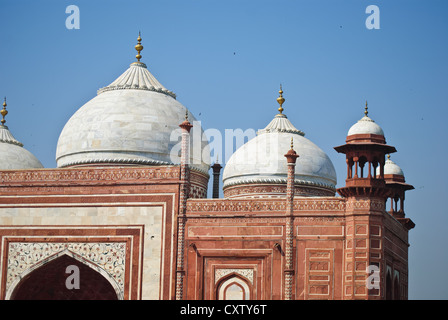 Re Sandsteinbau mit Marmor Platten der Moschee in Taj Mahal Stockfoto