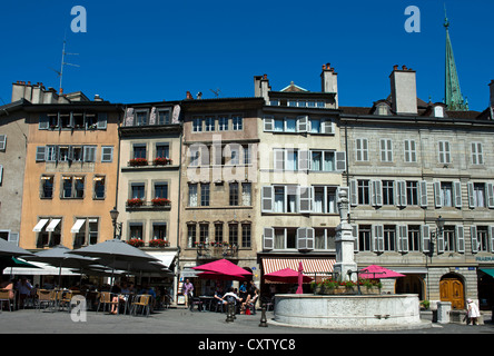 Auf dem Platz Place du Bourg-de-Four in der alten Stadt von Genf, Schweiz Stockfoto