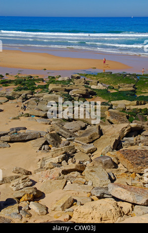 Azenhas Do Mar, Praia Das Maças (Das Maças Beach), Stadtteil von Lissabon, Sintra Küste Portugal, Europa Stockfoto