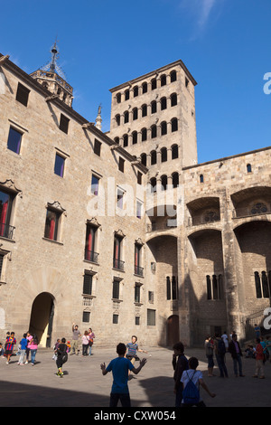 Barcelona, Spanien. Die mittelalterliche Plaça del Rei im gotischen Viertel. Stockfoto