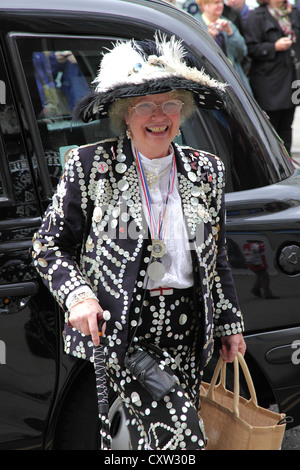 Pearly Kings und Queens in der Guildhall in London Stockfoto