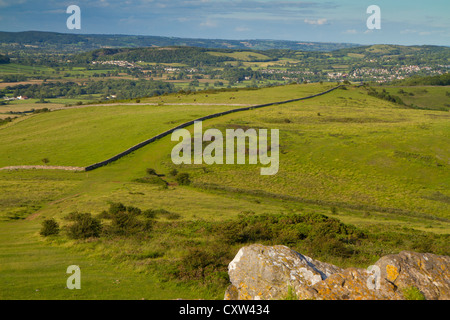 Blick auf die Landschaft vom Crook Peak in Somerset England, Großbritannien, Teil des Wessex Walk Stockfoto