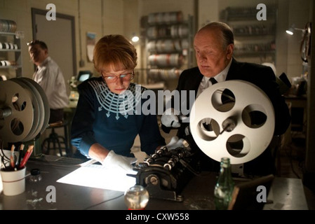 HITCHCOCK 2012 Fox Searchlight Pictures Film mit Anthony Hopkins als Alfred Hitchcock und Helen Mirren als seine Frau Alma Reville Stockfoto