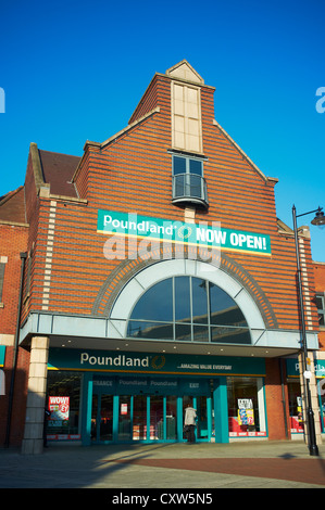 Eingang zum Poundland Store, Parkstraße Walsall West Midlands UK Stockfoto