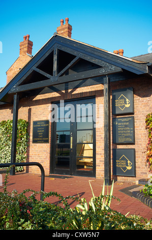 Eingang zum Ledermuseum Walsall UK Stockfoto