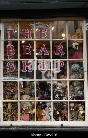 Teddybären in einem Schaufenster Stockfoto