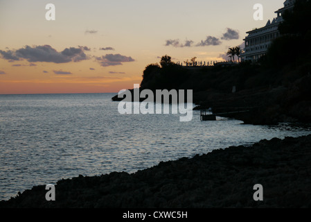 Sonnenuntergang am Strand von Santa Ponsa Stockfoto