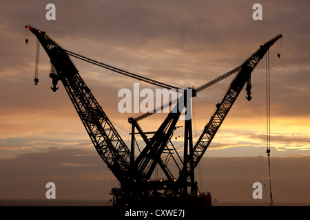 Die Heerema Thialf Marine Schwergut Bau Kran Barge Stockfoto