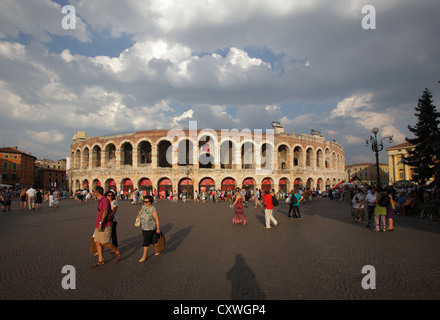 Die römische Arena in Piazza Bra, Verona, Italien Stockfoto