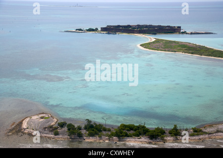 Unechte Garten Key mit Fort Jefferson Busch und lange Schlüssel in den Dry Tortugas-Florida Keys-usa Stockfoto