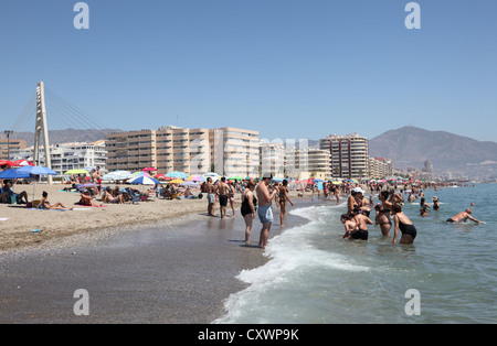 Strand in Fuengirola, Costa Del Sol, Provinz Malaga, Andalusien Spanien Stockfoto