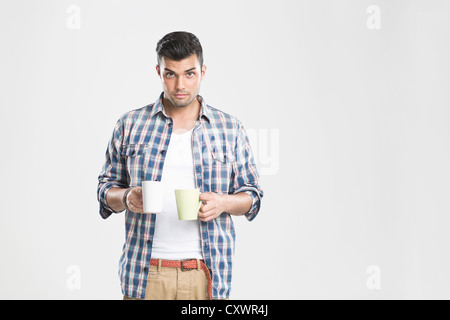 Man Betrieb Tassen Kaffee Stockfoto