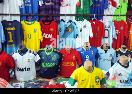 Gefälschte Fußball-kits Stockfoto
