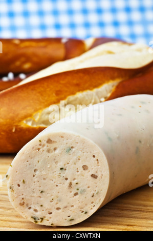 Weißwurst mit Brezel Stockfoto