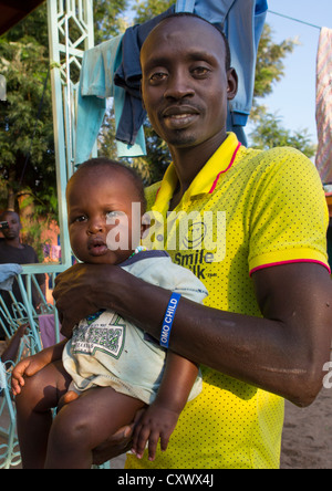 Mingi Baby gerettet In Omochild Stiftung, Jinka, Omo-Tal, Äthiopien Stockfoto