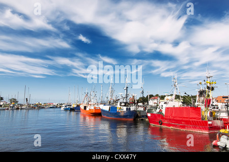 Sehenswürdigkeiten von Polen. Hafen Sie an der polnischen Küste - Ustka. Touristische Stadt. Stockfoto