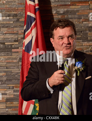 Kanadas Finanzminister Jim Flaherty richtet eine Spendenaktion im Oktober 2012. Stockfoto