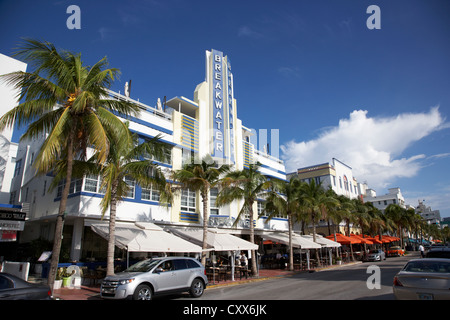 Hotel Wellenbrecher und Art-deco-historisches Viertel Ozean Laufwerk Miami South beach Florida usa Stockfoto