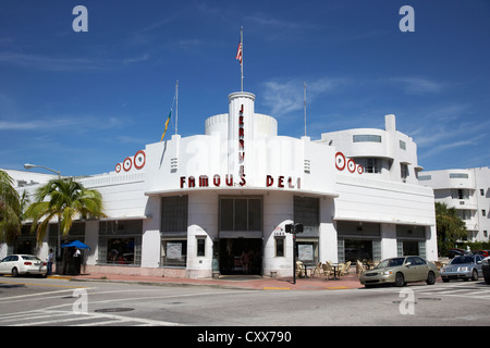 Jerrys berühmten deli Collins Ave, Art déco-Viertel von Miami South Beach florida usa jetzt verkauft und von Senor Frogs im Besitz Stockfoto