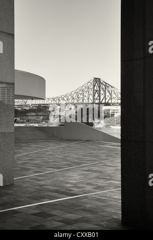 Brisbanes Story Bridge von Eagle Street gesehen. Stockfoto