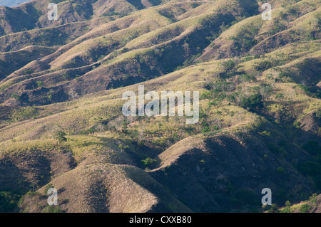 Detail der Landschaft auf der Vulkaninsel Sangeang Island außerhalb der Komodo National Park, Nusa Tenggara, Indonesien, Pazifischer Ozean Stockfoto