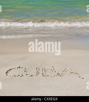 Kuba geschrieben am Strand Stockfoto