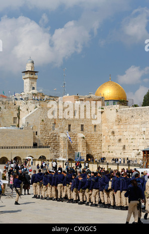 Militärparade an der Klagemauer, Haube des Felsens an der Rückseite, Jerusalem, Israel, Nahost Stockfoto