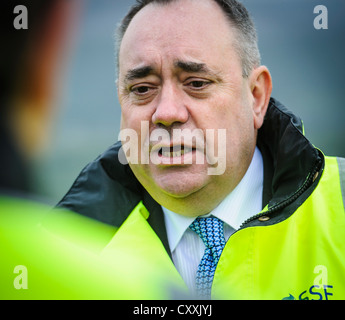 Die Recht Hon. Alex Salmond MSP erster Minister von Schottland bei der Eröffnung des Windparks Clyde in South Lanarkshire Stockfoto