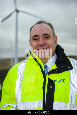 Die Recht Hon. Alex Salmond MSP erster Minister von Schottland bei der Eröffnung des Windparks Clyde in South Lanarkshire Stockfoto