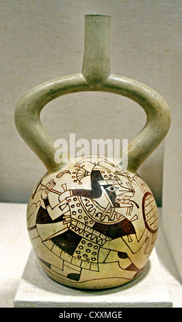 Stiir Auslauf Flasche Fox Warrior 4. – 6. Jahrhundert Peru peruanischer Moche-20 cm Stockfoto