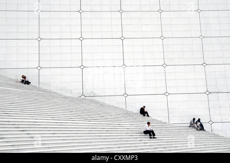 Treppen, Grande Arche, La Défense Geschäft Bezirk, Paris, Frankreich, Europa Stockfoto