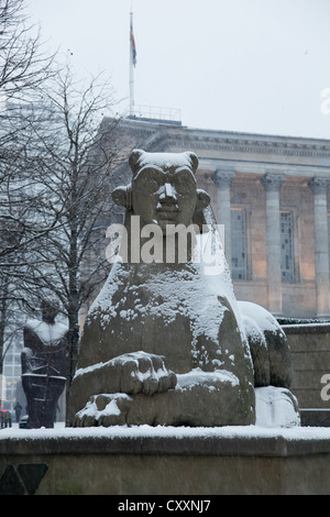 Ein leichter Schnee-Sturm Stäube Stadtzentrum von Birmingham mit Schnee in den späten Nachmittag. Stockfoto