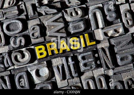 Alten führen Buchstaben, Schriftzug "BRASIL" Stockfoto