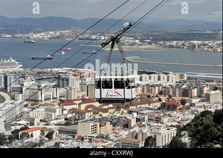 Seilbahn, Gibraltar mit der Bucht von Algeciras, Spanien, British Overseas Territory, Europa Stockfoto