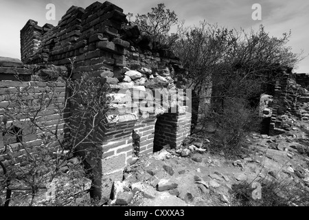 Schwarz / weiß Bild, Mutianyu Abschnitt der Great Wall of China, Mutianyu Tal, Provence, Peking, Asien. Stockfoto