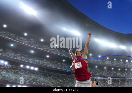 Läufer, Triumph, Ziellinie, Stadion, jubeln Stockfoto