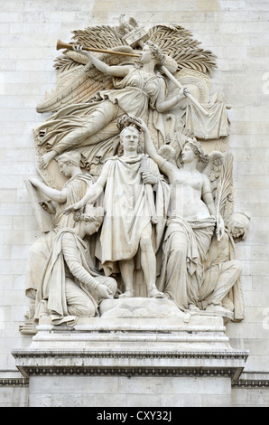 Arc de Triomphe, Nahaufnahme des Schnitzwerks auf der Vorderseite des Arc de Triomphe in Paris, Frankreich Stockfoto