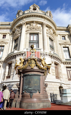 Denkmal für Charles Garnier, der Architekt der National Academy of Music, Paris, Frankreich. Stockfoto