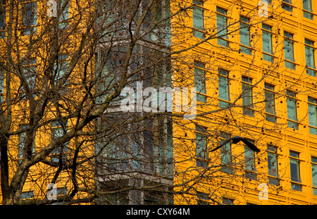 Mischnutzung in Central St Giles London Stockfoto