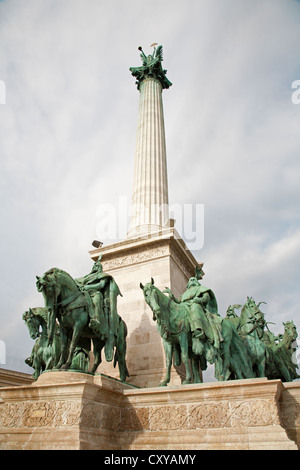 BUDAPEST - 22 SEPTEMBER: Das Millennium-Denkmal in Heldenplatz am 22. September 2012 in Budapest. Stockfoto