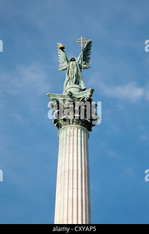 BUDAPEST - 22 SEPTEMBER: Das Millennium-Denkmal in Heldenplatz am 22. September 2012 in Budapest. Stockfoto